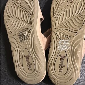 Jambu tan or black ladies orthopedic sandals. Sizer 9 in excellent condition.